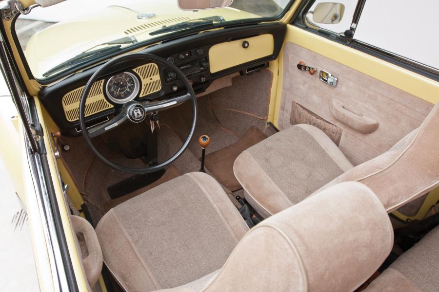  Volkswagen Beetle Cabriolet 1971 года  (фото 18 из 20)